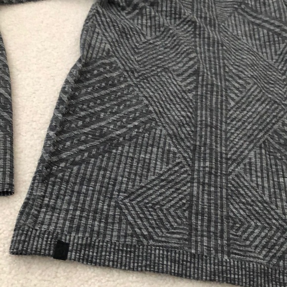 Lululemon Rest Less Pullover in Heathered Black / Long-Sleeve, Size 4 / Small - Picture 5 of 9